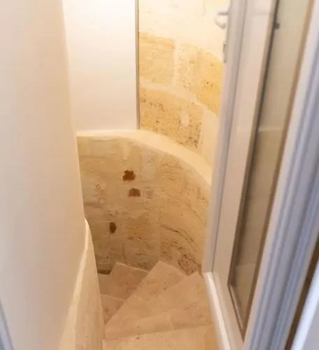 2 - Sous-sol Apartment *