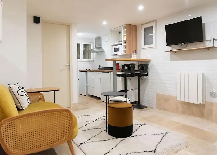 2 - Sous-sol Apartment *